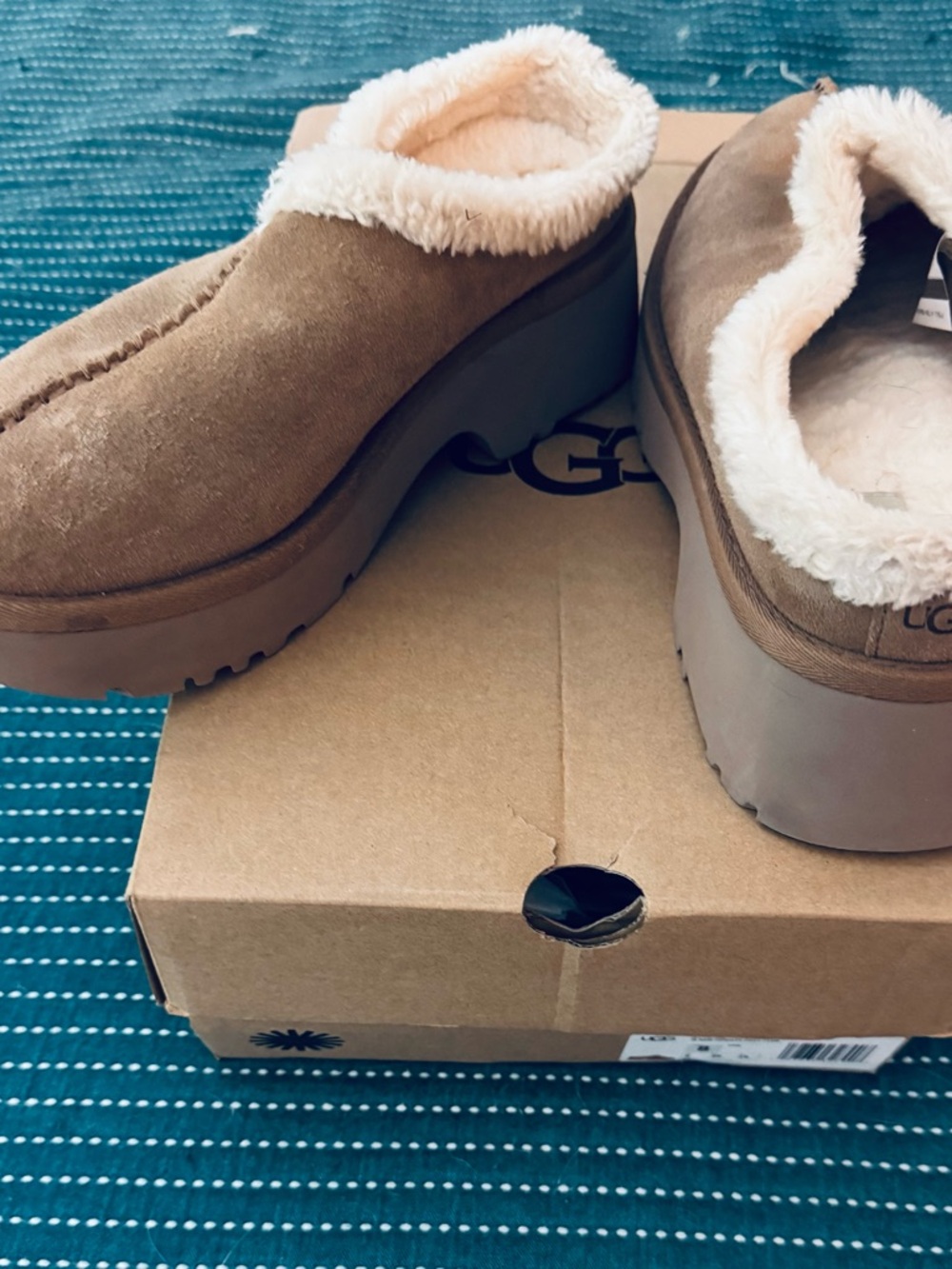 UGG Womens Chestnut Suede Platform Slippers